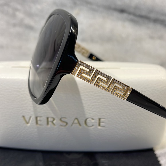 Versace Sunglasses - Picture 2 of 7